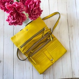 BANANA REPUBLIC cute yellow crossbody bag 🏃🏻‍♀️